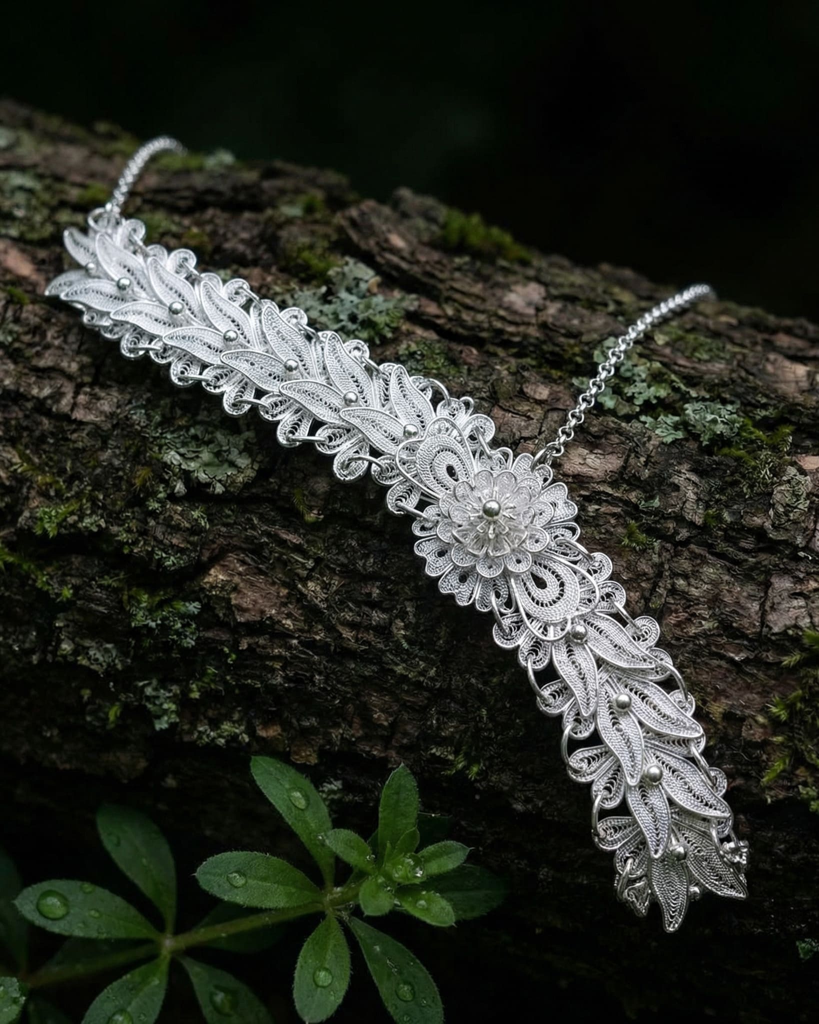 Blossoms-Splendid knitting irregular Y-shaped necklace Regular price Main image