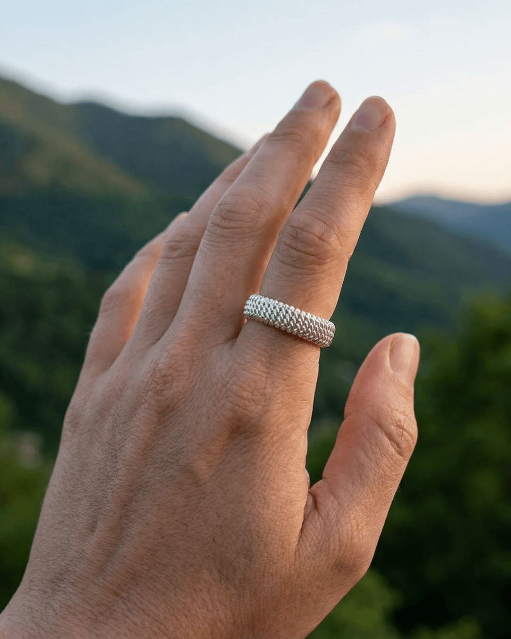 House Eave Motif Ring