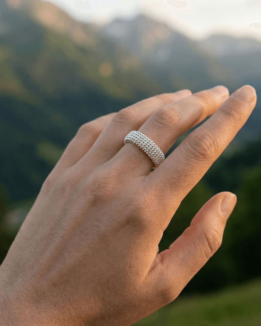 House Eave Motif Ring