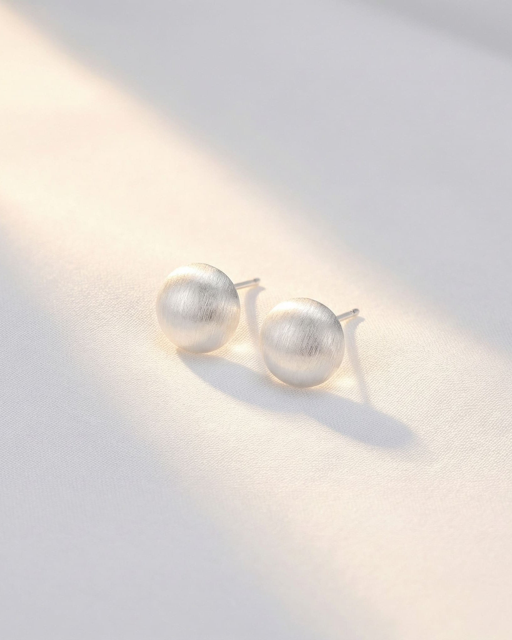Silver Path-Brushed Finish